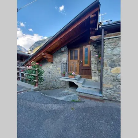 Casa Rhins